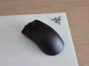 Test du Razer Atlas Pro : un tapis en verre enfin maîtrisé ?