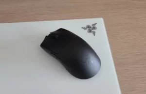 Test du Razer Atlas Pro : un tapis en verre enfin maîtrisé ?